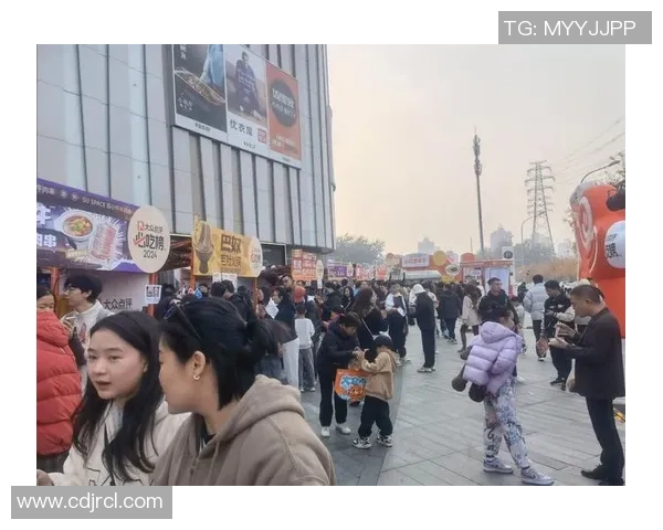 国内酒吧影院观赛活动热潮涌动吸引众多年轻人齐聚欢庆